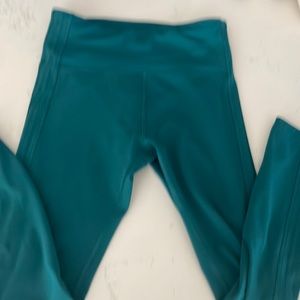 Lorna Jane leggings capris